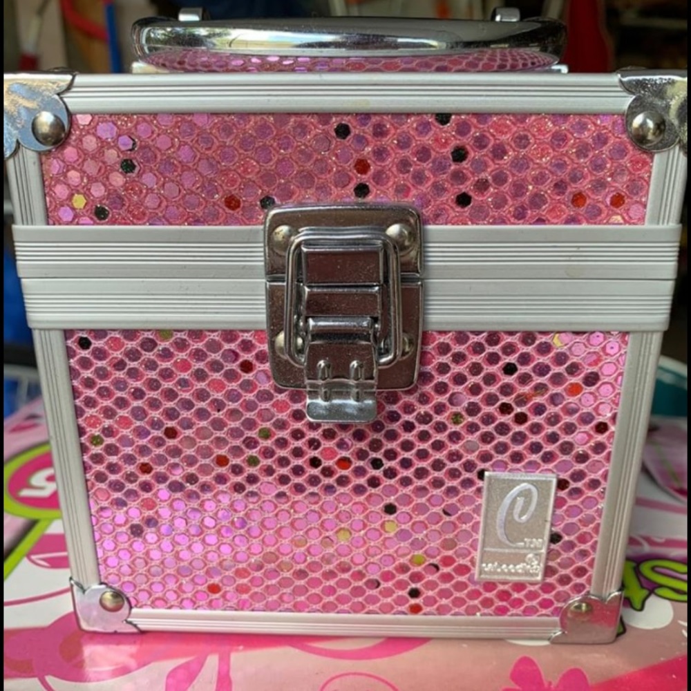 SALE 🛑! Pink 🌸 Sparkle Glitter Makeup box 👛🌸🌸